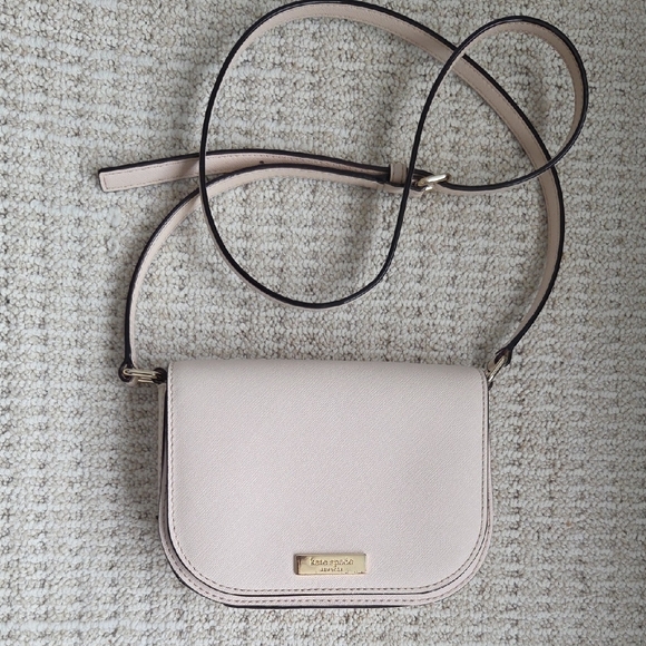 kate spade Handbags - Kate Spade Small Crossbody Bag